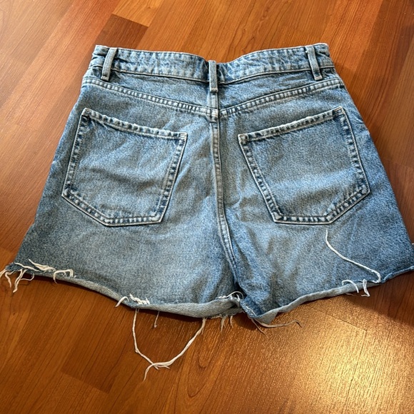 Zara Denim Shorts - Picture 2 of 3